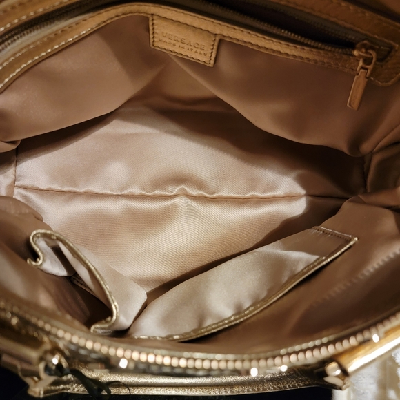 NWT's Versace Vintage EXTREAMLY RARE Authentic Quilted Gold Leather Bag - Picture 14 of 16